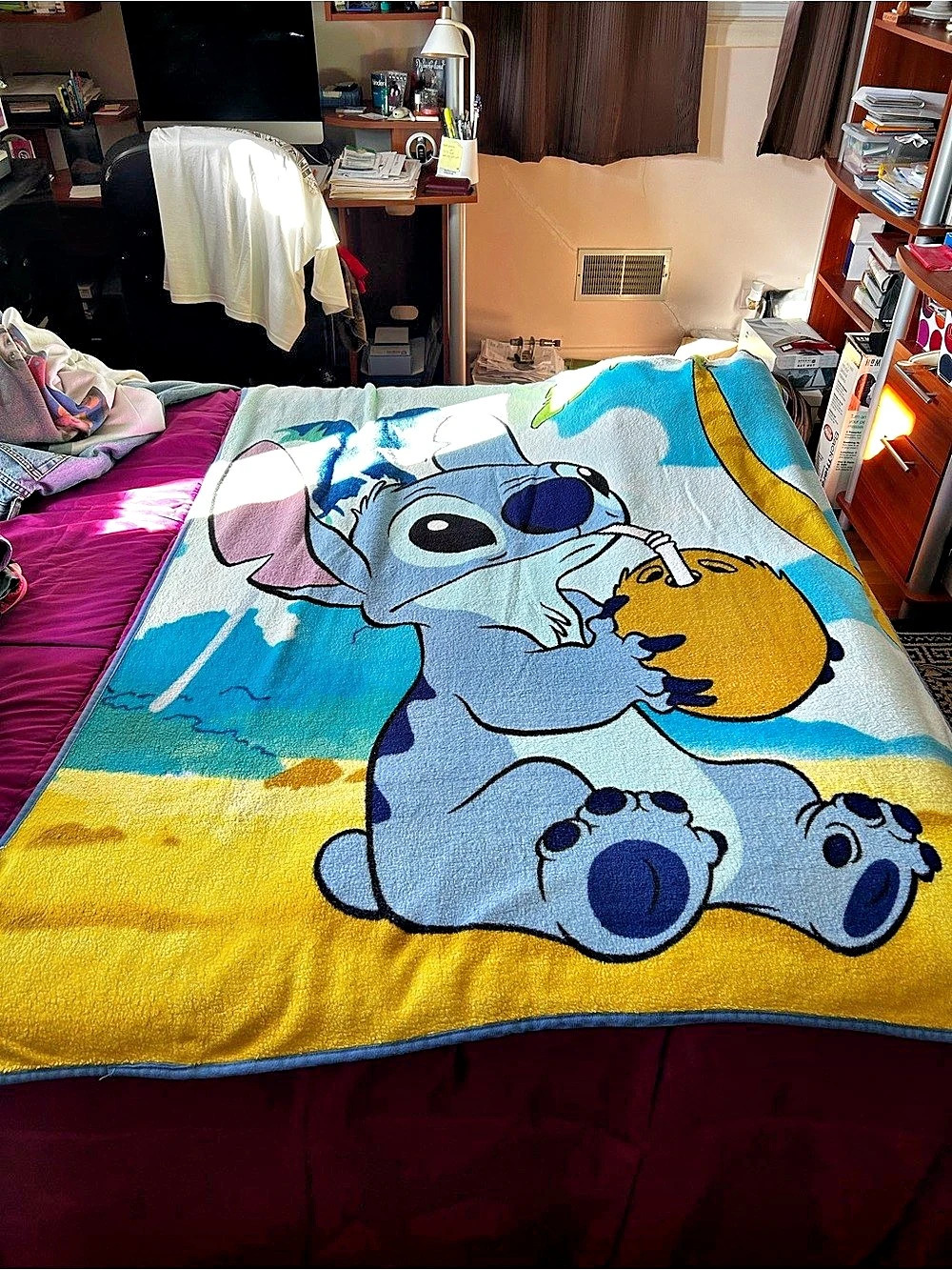 Disney Lilo & Stitch Coconut Beach Fleece Throw Blanket Blue & Yellow